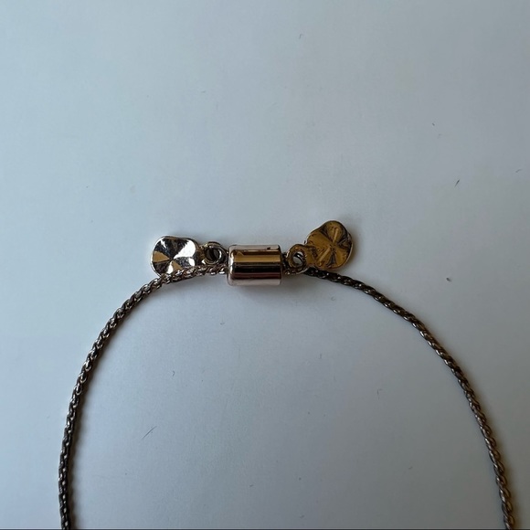 NWOT New without tags Charming Charlie Gold Seashell Beach Adjustable Bracelet - Picture 3 of 3